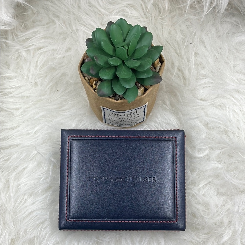 Tommy Hilfiger Leather Wallet